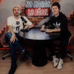 Gabriel Montiel Instagram - Ya es martes de NHLF y en esta ocasión @werevertumorro nos contó cómo desde niño soñó con ser futbolista o guionista, hasta conocer YouTube y comenzar a hacer videos por diversión. Lo que significó ser uno de los pioneros en YouTube y desgraciadamente sufrir una estafa por miles de pesos y saberse recuperar. Recibir una oferta de Telehit para hacer contenido para ellos y arriesgarse rechazándola para mejor hacer el contenido para él mismo. Y cómo decidió, después de todo esto, retomar su sueño de niño de convertirse en futbolista e irse a jugar a tercera división. Disfruten de este nuevo episodio de @nohagaslofacil con @werevertumorro completamente gratis EN VIDEO solo por @spotifymexico 🎥🎙️ 📸 @jerrybudar