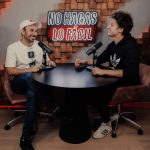 Gabriel Montiel Instagram - Ya es martes de NHLF y en esta ocasión @werevertumorro nos contó cómo desde niño soñó con ser futbolista o guionista, hasta conocer YouTube y comenzar a hacer videos por diversión. Lo que significó ser uno de los pioneros en YouTube y desgraciadamente sufrir una estafa por miles de pesos y saberse recuperar. Recibir una oferta de Telehit para hacer contenido para ellos y arriesgarse rechazándola para mejor hacer el contenido para él mismo. Y cómo decidió, después de todo esto, retomar su sueño de niño de convertirse en futbolista e irse a jugar a tercera división. Disfruten de este nuevo episodio de @nohagaslofacil con @werevertumorro completamente gratis EN VIDEO solo por @spotifymexico 🎥🎙️ 📸 @jerrybudar