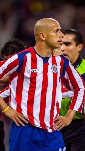Gabriel Montiel Instagram - Hoy en “ELDELFUTBOL” te presentamos la historia del único jugador que corrió menos que un portero en el mundial. Adolfo “El Bofo” Bautista #futbol #deportes #chivas