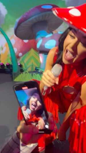 Gabriel Soto Instagram - Cada año innovando 🔝🔝🔝. Ayer en el upfront de @televisa @univision @televisaunivision nada más y nada menos @katyperry 😳🙌🏻💃🏼 #emocionesqueimpactan #televisaunivision @irinabaeva @diegooliveraok @joseron3 @barbaraislas @ximenacordoba