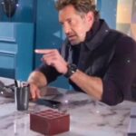 Gabriel Soto Instagram - Hoy GRAN final de @vencermx 8:30pm. GRACIAS @rosyocampooficial por darme la oportunidad de seguir creciendo y aprendiendo al dejarme interpretar a Leandro 😈😈😈 el primer villano en toda mi carrera. Gracias @bencann1 @fernes62 por guiarme y GRACIAS @woyzecc por no soltarme ni un segundo. Sabemos lo difícil que fue y todo lo que trabajamos pero lo logramos 💪🙌🏻😘. Espero que hayan odiado a Leandro pero que también lo hayan amado 😀😀😀😀