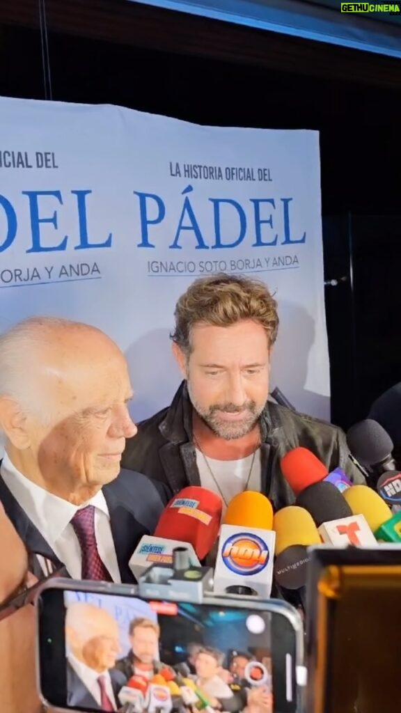 Gabriel Soto Instagram - Feliz y súper orgulloso por el lanzamiento del libro de mi tío @isotoborja Pionero y co fundador del Pádel #deporte mexicano ‘La historia del Pádel’. 🎾🇲🇽🔝 PR: @victorkhun