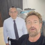 Gabriel Soto Instagram - TODA una experiencia 😅👍👏🏼 #camarahiperbarica @hospital_andalucia_mx Gracias Doc Manuel Martinez y Chaeeemp @cristianmijares 🙏🏼🙏🏼🙏🏼. Y a gracias a todo el equipo que me llevo paso a paso en esto 😘 Torreon, Mexico