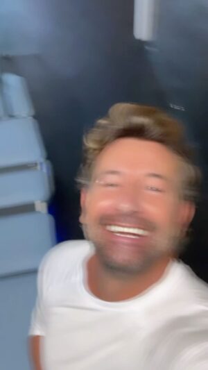 Gabriel Soto Instagram - Literal jajajajajja!!! Eres lo máximo @norma_calzada @fisioandhealthmx 💪💪💪. Gracias a ti y a esta cama robótica de descompresión logramos estar al 💯😀🙏🏼.