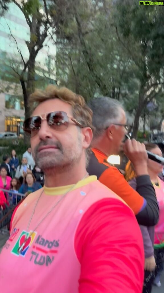 Gabriel Soto Instagram - Todo un éxito la carrera @kardiasac @tudnmex 😃🏃‍♂️🏃‍♀️🔝🙌🏻. GRACIAS a tod@s por participar y ayudar al ❤️de estos niños y niñas que nos necesitan 🙏🏼🙏🏼🙏🏼. Nos vemos el año que entra 😃😃😃😃😘😘😘😘