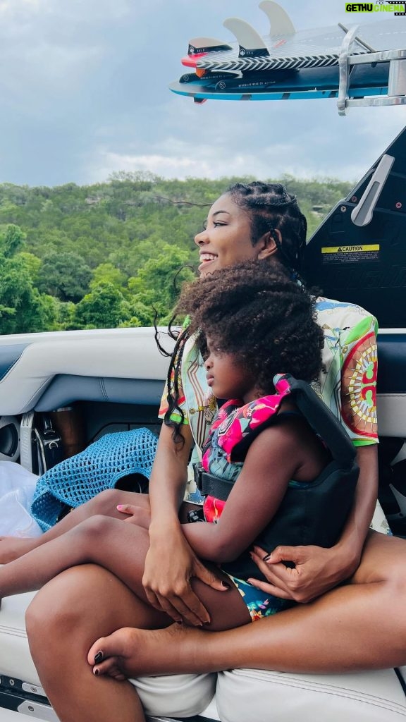 Gabrielle Union Instagram - Raising her to blossom in any environment 🌸 #InternationalWomensDay
