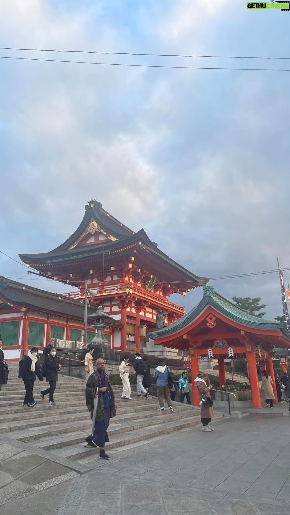 Galilea Montijo Instagram - #kyoto #fushimiinarishrine Fushimi Inari Shinre