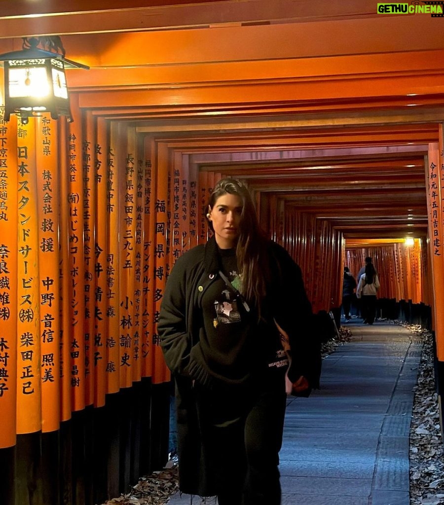 Galilea Montijo Instagram - ❤️🇯🇵 #fushimiinarishrine #kyoto #japon Fushimi Inari Shrine, Kyoto