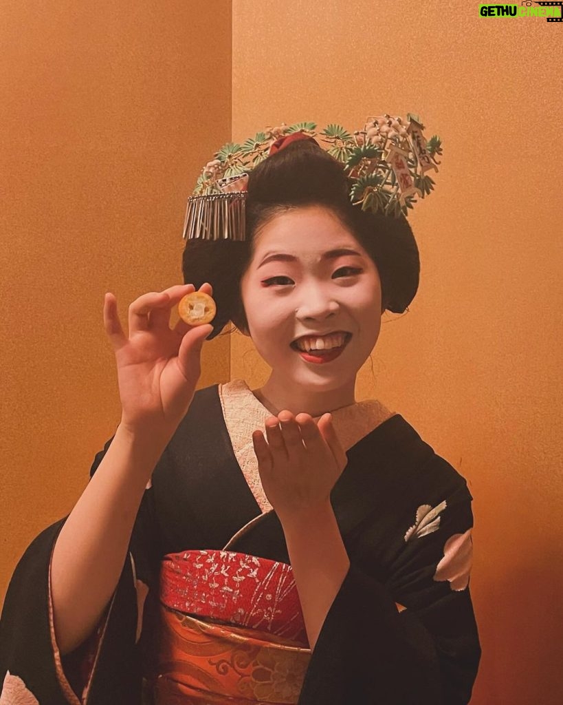 Galilea Montijo Instagram - No puedo explicar mi emoción con este país, su cultura, su educación, su limpieza , su silencio ❤️❤️❤️❤️❤️ #japon 🇯🇵#kioto Kioto Japon
