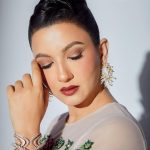 Gauahar Khan Instagram - Red-dy 🙋🏻‍♀️♥️ Low-key, just showing off my makeup skills ! 😬 💄