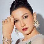 Gauahar Khan Instagram - Red-dy 🙋🏻‍♀️♥️ Low-key, just showing off my makeup skills ! 😬 💄