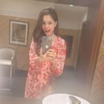Gehana Vasisth Instagram – Cute to bohot Hu Mai ….#trending #viral #instagram #love #explorepage #explore #instagood #fashion #follow #tiktok #like #likeforlikes #followforfollowback #photography #india #trend #instadaily #memes #music #style #trendingnow #reels #foryou #likes #photooftheday #model #beautiful #bollywood #bhfyp #insta