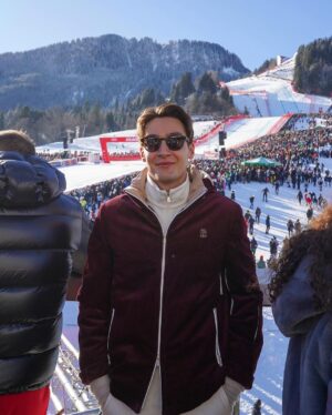 George Russell Instagram - In the land of the Wolffs🐺🇦🇹
Such a cool experience attending Kitzbühel Downhill for the first time. Awesome weekend learning more about such a challenging sport and even bumped into a familiar face too⛷️ 🙌