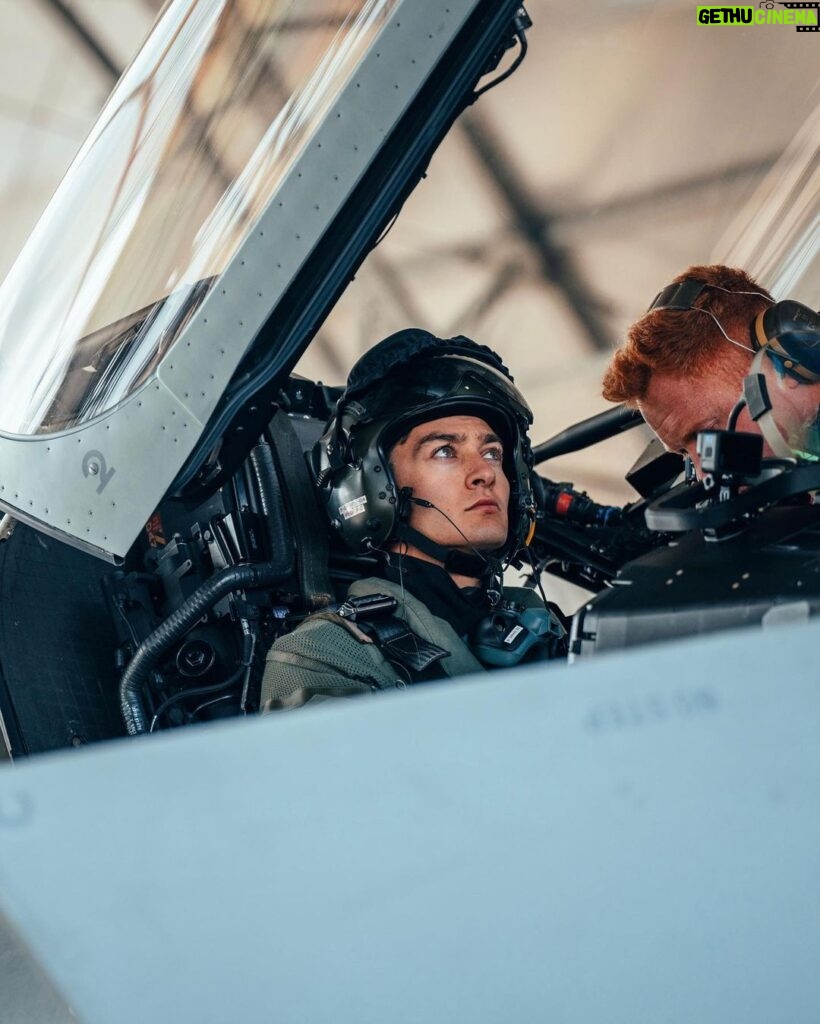 George Russell Instagram - Mavericks. 💙 An experience of a lifetime having the chance to fly a Typhoon Fighter Jet. Seeing the teamwork, camaraderie and skillset within the whole of the RAF, I truly understand why it’s such an honour to work for the Royal Air Force. Thank you so much for the opportunity, for teaching me a huge amount and of course for the ride!! 🇬🇧 @royalairforceuk @typhoondisplayteam