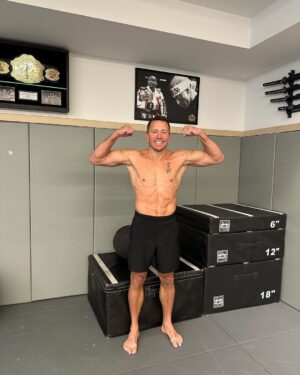Georges St-Pierre Instagram - Exercising on your 4th day of fasting still allows you to look your best in a photo.💪😀