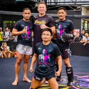 Georges St-Pierre Instagram - I can’t come to Thailand without taking the opportunity to do a little MuayThai. 
Big thank you guys! 🙏