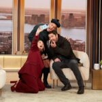 Gerard Butler Instagram - A wee bit of home at @TheDrewBarrymoreShow 🏴󠁧󠁢󠁳󠁣󠁴󠁿 Next time I’ll have to make sure I get the dress code memo! Thanks for having me on to talk about #PlaneMovie @drewbarrymore!