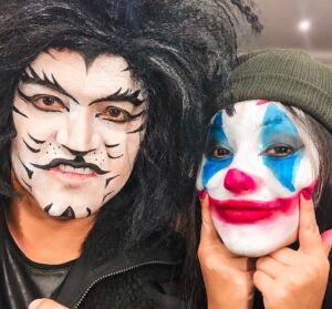 Gerly Hassam Instagram - En esta casa disfrazarse es más que una tradición, una forma de vida. 😝😝😝
Y el de esta noche no decepcionará. 😍😍 #halloween