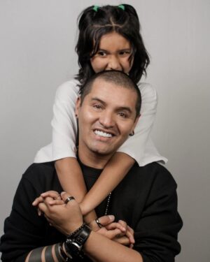 Gerly Hassam Instagram - Que sería de mi sin estas dos mujeres! 
No concibo un solo instante de mi vida sin ellas, no sé cómo pude existir antes de Mariana y Juanita. 😍😍😍😍😍 
Feliz día muñequitas preciosas, mi razón, mi refugio, mi paz, mi sangre! 😍😍😍😍😍😍😍😍😍😍😍😍😍😍😍🥰🥰🥰🥰