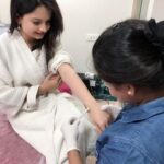 Giaa Manek Instagram - Almost towards the end of my laser hair removal treatment at “Forever Young Skin Hair Body Aesthetics Clinic”. Just completed the 5th laser session out of the total 6 sessions needed for my body ! Doctor Sadhna who specialises in total skin,hair and body aesthetics used “Soprano ice platinum” laser for me. Her services help to guide people towards the finest methods to rejuvenate the self and dermatology using a 360 degree approach . Honestly I am very happy with the results soo far..the best part is , it is completely pain free ! Cannnot explain how good and stress free I feel not having to worry before wearing my shorts or skirts ! Highly recommend their services . #sopranoiceplatinum #laserhairremoval #painfree Dr. Sadhana Deshmukh Forever Yooung Skin Hair Body Aesthetics Clinic