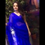 Giaa Manek Instagram - Here’s wishing you all a Happy Lohri ,Makar Sankranti and Pongal ! Love🤗 . Thank you mommy for clicking me . #aboutlastnight #lohriparty #ootd #blue #saree #indianwear #love #gratitude