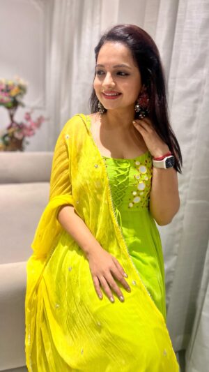 Giaa Manek Instagram - Attachment :5 images🫶🏻
.
.
.
#wednesday #throwback #event #raipur