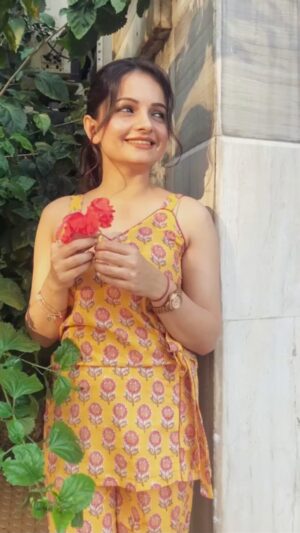 Giaa Manek Instagram - 