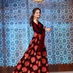 Giaa Manek Instagram - Looking back and feeling grateful .. . . #throwbackthursday