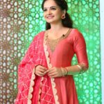 Giaa Manek Instagram - ⭐️ Pesbukers ⭐️ 👗- @nidhikurda #antv #indonesia