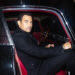 Giacomo Gianniotti Instagram - Sono ancora senza parole… Ieri sera era magica. Grazie alla @rinascente per questo evento stupendo per dare gli auguri di 60 anni, a un grande eroe mio e del italia… Diabolik. Grazie alla @jaguaritalia per farci arrivare al evento da vero “in style” Grazie a @fendi per il mio look total black alla Diabolik 🥷🏻 🔪 Grazie al mio team @do_cinema @mompracemfilm @01distribution @rai_cinema e I mei Mitici MANETTI BROS registi stupendi Grazie a I miei amici stupendi di ieri sera, sai chi siete 😉 Grazie dal cuore alla mia ForEVA, la mia LION 🦁, @mirimeo non ce altra Eva che te! 🥷🏻🖤👱🏻‍♀️ Grazie al mio cuore @nichole_gianniotti per essere sempre al mio fianco bene o male. E grazie grazie grazie, non bastono I grazie, ai fan. Piu di tutti, grazie a voi. Che siete stati ore nella pioggia per partecipare e vederci. Solo perché pioveva non avete visto le mie lacrime, da quanto la vostra passione mi e commossa. Siete I miglior fan al mondo, vi amo e vi aspetto 17 Novembre al Cinema per vedere Diabolik: Ginko All’Attacco. Cuore Pieno, Colpo Riuscito #womenlifefreedom #iran #mahsaamini La Rinascente, Milano
