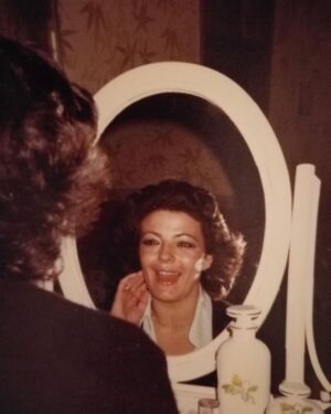 Giacomo Gianniotti Instagram - Tanti Auguri Nonna, dentro e fuori, sei sempre stata bella come il sole ☀️. 

Happy Birthday Nonna, inside and out you have always been as beautiful as the sun ☀️
