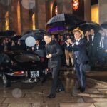 Giacomo Gianniotti Instagram - Sono ancora senza parole… Ieri sera era magica. Grazie alla @rinascente per questo evento stupendo per dare gli auguri di 60 anni, a un grande eroe mio e del italia… Diabolik. Grazie alla @jaguaritalia per farci arrivare al evento da vero “in style” Grazie a @fendi per il mio look total black alla Diabolik 🥷🏻 🔪 Grazie al mio team @do_cinema @mompracemfilm @01distribution @rai_cinema e I mei Mitici MANETTI BROS registi stupendi Grazie a I miei amici stupendi di ieri sera, sai chi siete 😉 Grazie dal cuore alla mia ForEVA, la mia LION 🦁, @mirimeo non ce altra Eva che te! 🥷🏻🖤👱🏻‍♀️ Grazie al mio cuore @nichole_gianniotti per essere sempre al mio fianco bene o male. E grazie grazie grazie, non bastono I grazie, ai fan. Piu di tutti, grazie a voi. Che siete stati ore nella pioggia per partecipare e vederci. Solo perché pioveva non avete visto le mie lacrime, da quanto la vostra passione mi e commossa. Siete I miglior fan al mondo, vi amo e vi aspetto 17 Novembre al Cinema per vedere Diabolik: Ginko All’Attacco. Cuore Pieno, Colpo Riuscito #womenlifefreedom #iran #mahsaamini La Rinascente, Milano