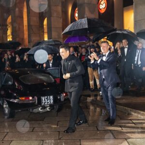 Giacomo Gianniotti Instagram - Sono ancora senza parole… Ieri sera era magica. Grazie alla @rinascente per questo evento stupendo per dare gli auguri di 60 anni, a un grande eroe mio e del italia… Diabolik.

Grazie alla @jaguaritalia per farci arrivare al evento da vero “in style” 

Grazie a @fendi per il mio look total black alla Diabolik 🥷🏻 🔪 

Grazie al mio team @do_cinema @mompracemfilm @01distribution @rai_cinema e 

I mei Mitici MANETTI BROS registi stupendi

Grazie a I miei amici stupendi di ieri sera, sai chi siete 😉 

Grazie dal cuore alla mia ForEVA, la mia LION 🦁, @mirimeo non ce altra Eva che te! 🥷🏻🖤👱🏻‍♀️

Grazie al mio cuore @nichole_gianniotti per essere sempre al mio fianco bene o male. 

E grazie grazie grazie, non bastono I grazie, ai fan. Piu di tutti, grazie a voi. Che siete stati ore nella pioggia per partecipare e vederci. Solo perché pioveva non avete visto le mie lacrime, da quanto la vostra passione mi e commossa. Siete I miglior fan al mondo, vi amo e vi aspetto 17 Novembre al Cinema per vedere Diabolik: Ginko All’Attacco. 

Cuore Pieno, Colpo Riuscito 

#womenlifefreedom #iran #mahsaamini