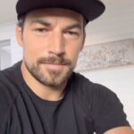 Giacomo Gianniotti Instagram - Our Film Crews are long overdue for a piece of the pie 🍰 . This is a message of support for what I hope the future will look like for our hardworking crews as well. I wish nothing but the best for the new deals that the writers and actors achieve. But I wanted to take a minute to speak about something that not many are, in this time. Our crew members are artists too and are a vital part of what goes on screen. It is only fair they should reap their share of the rewards as well. #sag #wga #strike #filmcrew #lovemycrew Vancouver, British Columbia