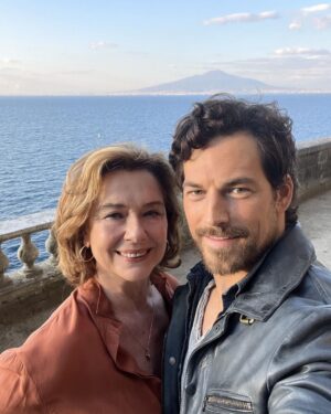 Giacomo Gianniotti Instagram - Ombre, inganni e amori inaspettati romperanno ogni equilibrio.
Sono iniziate le riprese di Inganno, la serie diretta da Pappi Corsicato e con protagonisti @monicaguerritore e @giacomo_gianniotti , in arrivo solo su Netflix nel 2024.

Shadows, deceptions and unexpected loves will break every balance.
The filming of Inganno is on the way.
The series directed by Pappi Corsicato and starring Monica Guerritore and Giacomo Gianniotti, arriving only on Netflix in 2024.
