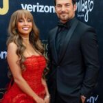 Giacomo Gianniotti Instagram - Oh what a night 🎶 . What an honor. Thank you to @criticschoice for having me. It was truly a pleasure to honor, share the stage, and meet, so many of my heroes and colleagues. There was so much tremendous work put on screen this year. And as our stunning host @chelseahandler put it, it was a tremendous year for WOMEN! More of that please! Thank you to the @thecw for this generous opportunity to present such a prestigious category. Thanks to my partner in crime @vanessamorgan for being the perfect wing woman to present with. 💃🏻 Lastly our new show WILD CARDS 🃏 comes out this WEDNESDAY. In the United States 🇺🇸 on the CW, and it’s available to stream every week, the day after. (Thursdays) Canada 🇨🇦 has already seen the first episode one week ahead and you guys have all been such supportive champions of the new show which fills us with joy. Keep watching there’s so much more, and it just gets better and better. Thanks to our team at @thecw @cbc @blink49studios for making all this happen and to @michael.konyves.ig for having the dream that started it all. So excited for you all to see what we all worked so hard on. Thanks to my team @thegershagency @thrulineentertainment @characterstalentagency and @viewpoint.pr for your continued support, kindness, patience and collaboration. It’s a joy to work with you guys. Lastly massive congrats to all the nominees AND winners of last nights critics choice. You are all winners in my eyes. Feeling so inspired after last night and looking forward to all the joy this new year will bring. Grooming : @nichole_gianniotti 💇🏻‍♂️ Suit : @giorgioarmani 🇮🇹🤵🏻 Watch : @hamiltonwatch ⏱️ Los Angeles, California