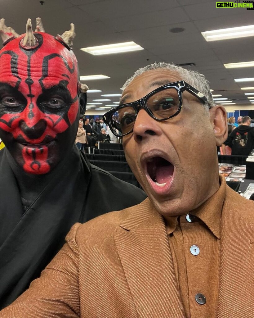 Giancarlo Esposito Instagram - Pittsburg reunion! I got to catch up with these legends, meet so many incredible people, including FaceTiming with a big fan from the pilot house of the boat he’s driving on the Allegheny River… I don’t get to do that often with the busy schedule of #comiccons, but its so fun when it works out! What a time it was at #SteelCityCon!