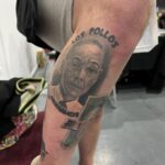 Giancarlo Esposito Instagram - Thank you @walescomiccon for such a wonderful weekend! Loved the #GusFring leg tattoo and head bust, and check out @nathanwyburnart’s natural element painting… MADE OUT OF COFFEE! #WalesComicCon = 10/10 👏🏽