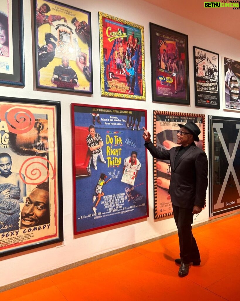 Giancarlo Esposito Instagram - Honoring Spike Lee at the Brooklyn Museum exhibition “Creative Sources“, a masterpiece of our history and what a journey it’s been!! Kudos to #SpikeLee!