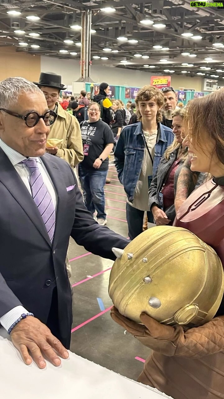 Giancarlo Esposito Instagram - #GalaxyConColumbus, thank you for the hospitality! I loved taking photos, chatting with you, and of course being surprised by my friend and costar @bigeswallz, in character as #TheArmorer! 👏🏽🤣