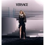 Gigi Hadid Instagram – solo una notte 🌙
so grateful always to my @versace family, @donatella_versace and the whole team, for taking such good care of me in Milano. Vi amo tutti ! ! @piergiorgio @kjeldgaard1 @patmcgrathreal @guidopalau