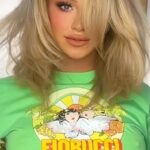 Gigi Lazzarato Instagram - thank you @andrewfitzsimons for turning my slicked pony into the 90’s blowout i need for spring🥰🌸💋