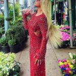 Gigi Lazzarato Instagram - one of my favorite dresses i’ve ever worn❤️