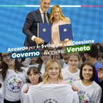 Giorgia Meloni Instagram - Con l’accordo firmato questa mattina tra il Governo e la Regione Veneto investiamo importanti risorse per il territorio, complessivamente pari a 678 milioni di euro. Un altro grande risultato, all’interno di una serie di iniziative con le Regioni italiane, per contribuire a dare forza e sviluppo all’Italia intera.