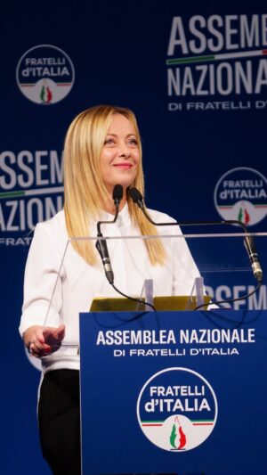 Giorgia Meloni Instagram - Stiamo dando alla Nazione una strategia che non aveva da anni, un orgoglio che aveva dimenticato e una stabilità che è alla base di ogni vero cambiamento possibile. Questo è solo l’inizio.