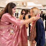 Giorgia Meloni Instagram - Arrivo in India per il G20.