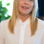 Giorgia Meloni Instagram - Tra le diverse misure che stiamo mettendo in campo per dare un concreto e incisivo sostegno alle famiglie maggiormente colpite dalla crisi, e in generale dal caro prezzi, oggi presentiamo la carta “Dedicata a te” per l’acquisto di beni di prima necessità. Il Governo c’è ed è pronto a fare la sua parte per aiutare al meglio gli italiani. Il mio videomessaggio per la conferenza stampa di presentazione.