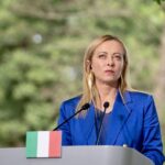 Giorgia Meloni Instagram - Quando governi una Nazione puoi dimostrare con i fatti quanto sia falsa la narrazione fatta da un certo mainstream sui conservatori. Dicevano che sarebbe accaduto di tutto, che l'Italia sarebbe stata isolata, i mercati terrorizzati, e il sistema sociale non avrebbe retto, ma sono passati otto mesi e l'Italia obiettivamente è rispettata a livello internazionale. Guardando ai dati, economicamente cresce più di Francia e Germania, ha il record storico numero di occupati, di contratti stabili, e il record minimo di disoccupazione. La tranquillità è data dalla serietà del Governo. Questo ho ribadito ieri a Varsavia.