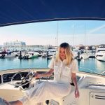 Giovanna Chaves Instagram - bday Fabio 💛🥂☀️ Yacht @ Dubai Marina Yacht Club