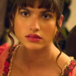 Giovanna Grigio Instagram - O primeiro teaser de Perdida já está entre nós e eu só sei surtar, gritar, chorar, pular de emoção e ansiedade! Sofia é incrível demais e eu não vejo a hora da gente ir correndo no cinema ver essa história linda nas telonas! 💕 @perdidafilme